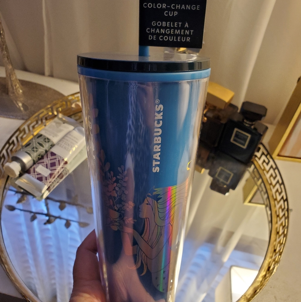 New 2021 Starbucks Holiday Tumbler